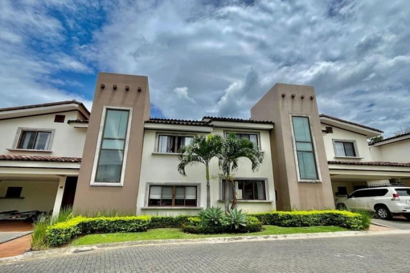 Foto Casa en Venta en Mora, San José - U$D 240.000 - CAV87815 - BienesOnLine