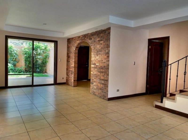 Foto Casa en Venta en Santa Ana, San José - U$D 180.000 - CAV23418 - BienesOnLine