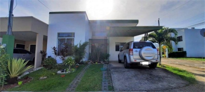 Casa en Venta en  Turrúcares, Alajuela