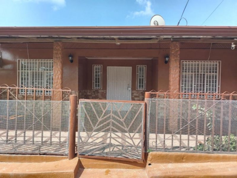 Casa en Venta en La Guaria Santa Teresita, Cartago