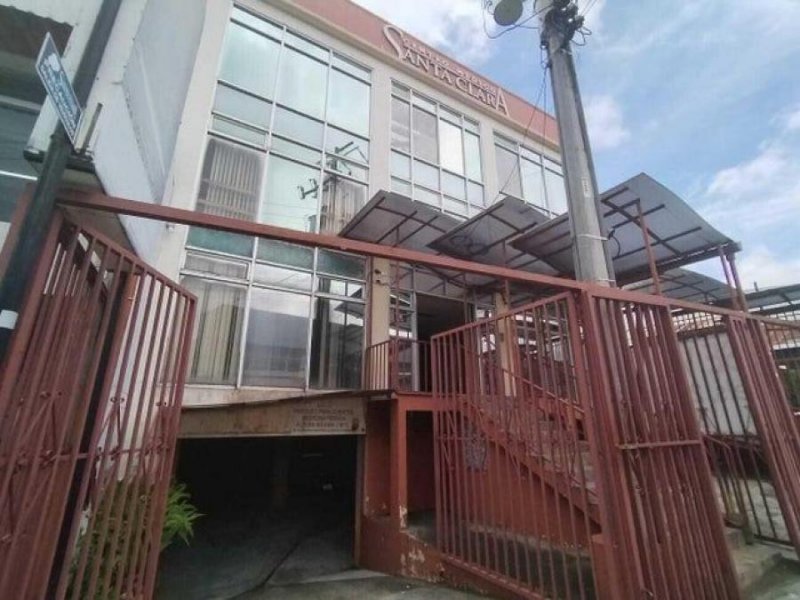 Se vende local de 4 plantas con 1,456m2 en Guadalupe San José 24-657