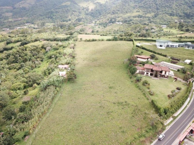 Se vende lote con la mejor vista de San Antonio Escazú 23-1804