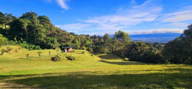 Terreno en Venta en  San José de la Montaña, Heredia