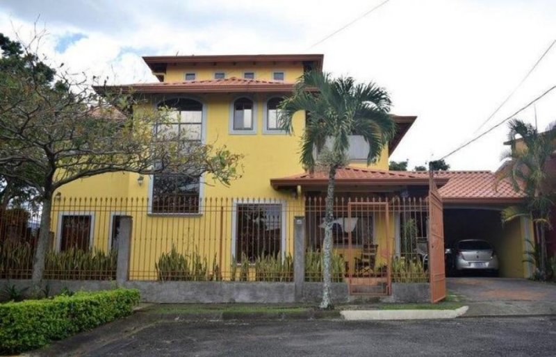 Casa en Venta en Mercedes Heredia, Heredia