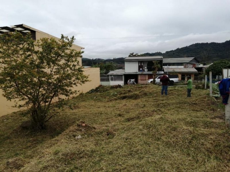 Se vende terreno en Aguacaliente, Cartago