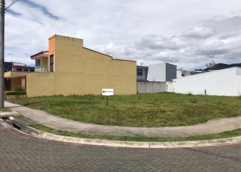 Terreno en Venta en  El Tejar, Cartago