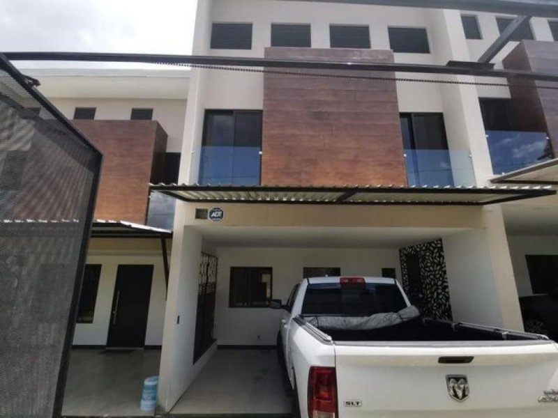 Foto Casa en Venta en Moravia, San José - U$D 220.000 - CAV49879 - BienesOnLine