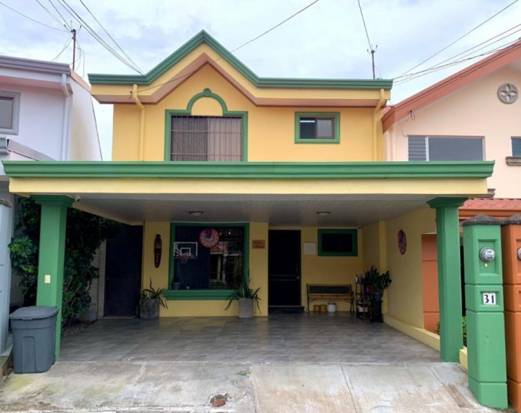 Foto Casa en Venta en Ulloa, Heredia - U$D 200.000 - CAV111791 - BienesOnLine