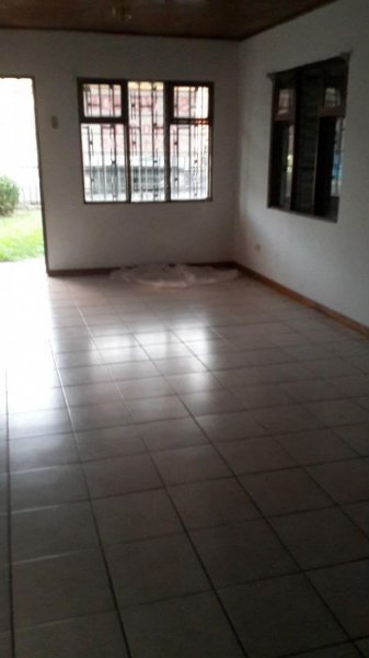 Foto Casa en Venta en Mercedes, Heredia - U$D 113.000 - CAV4528 - BienesOnLine