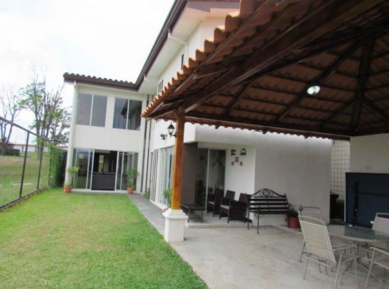 Foto Casa en Venta en Condominio Tierras del Café, Heredia, Heredia - U$D 247.500 - CAV7630 - BienesOnLine