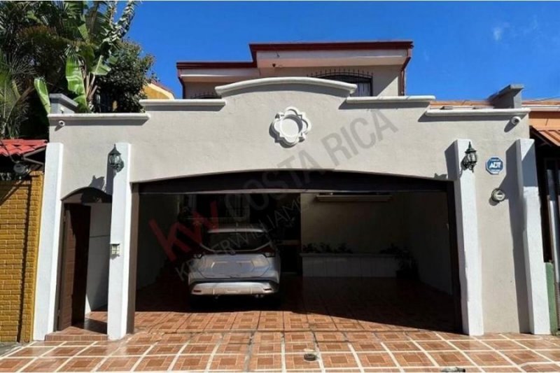 Foto Casa en Venta en Moravia, San José - U$D 210.000 - CAV105705 - BienesOnLine