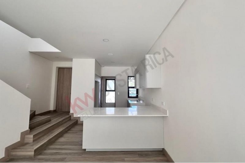 Foto Casa en Venta en Santa Ana, San José - U$D 190.000 - CAV103821 - BienesOnLine