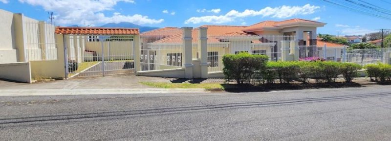 Foto Casa en Venta en La Asunción, Belén, Heredia - U$D 499.000 - CAV93924 - BienesOnLine