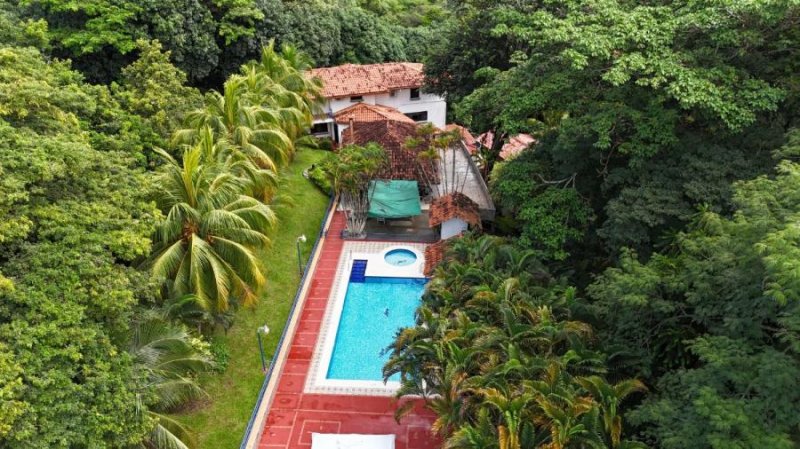 Casa en Venta en  Orotina, Alajuela