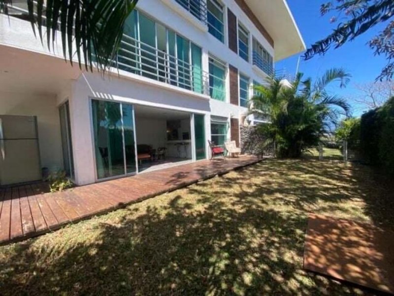 Foto Casa en Venta en Santa Ana, San José - U$D 169.000 - CAV105342 - BienesOnLine