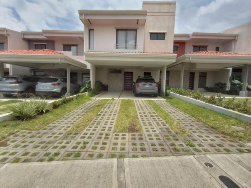 Foto Casa en Venta en Santo Domingo, Heredia - U$D 230.000 - CAV53302 - BienesOnLine