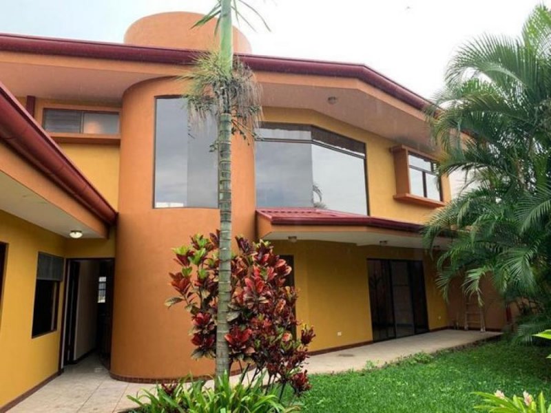 Foto Casa en Venta en Uruca, San José - U$D 270.000 - CAV39559 - BienesOnLine