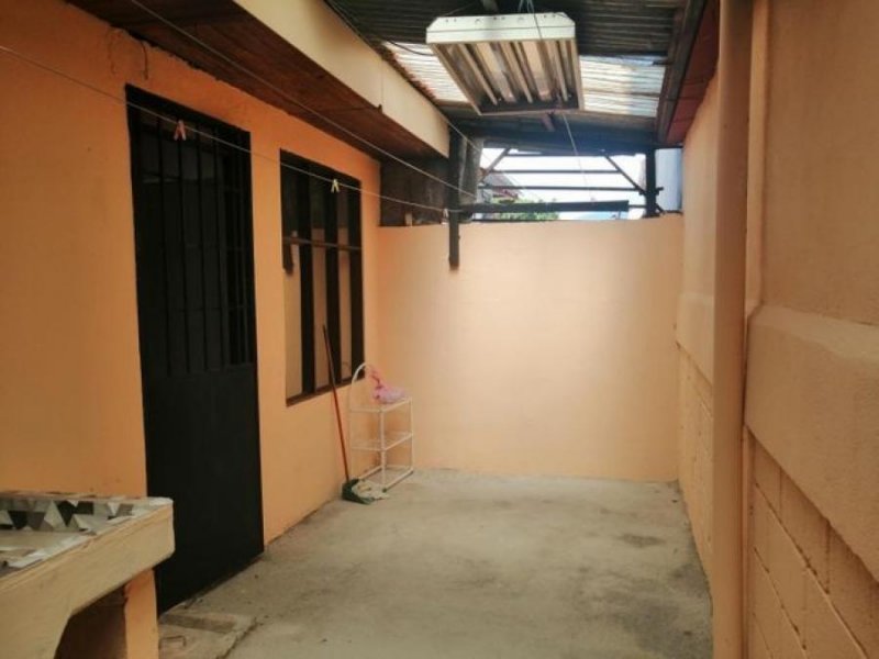 Foto Casa en Venta en Mercedes, Heredia - ¢ 48.000.000 - CAV53004 - BienesOnLine