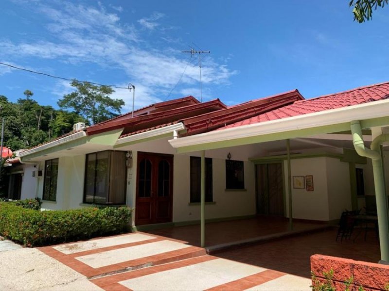 Foto Casa en Venta en Garabito, Puntarenas - U$D 200.000 - CAV51584 - BienesOnLine