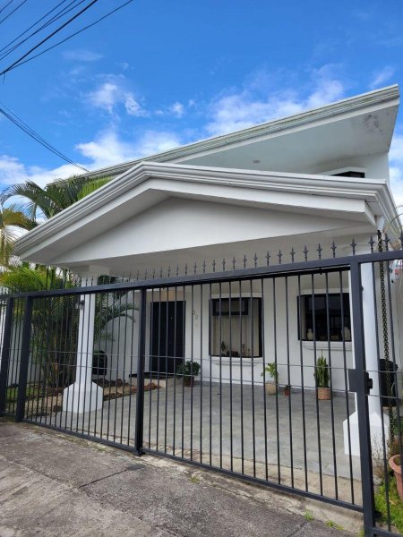 Casa en Venta en Tejar El Guarco, Cartago