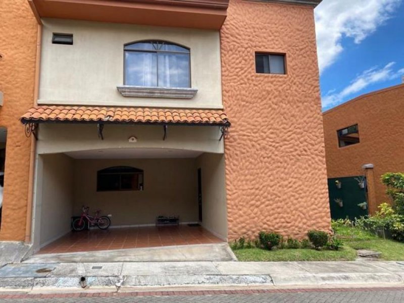 Foto Casa en Venta en Mora, San José - U$D 195.000 - CAV52299 - BienesOnLine