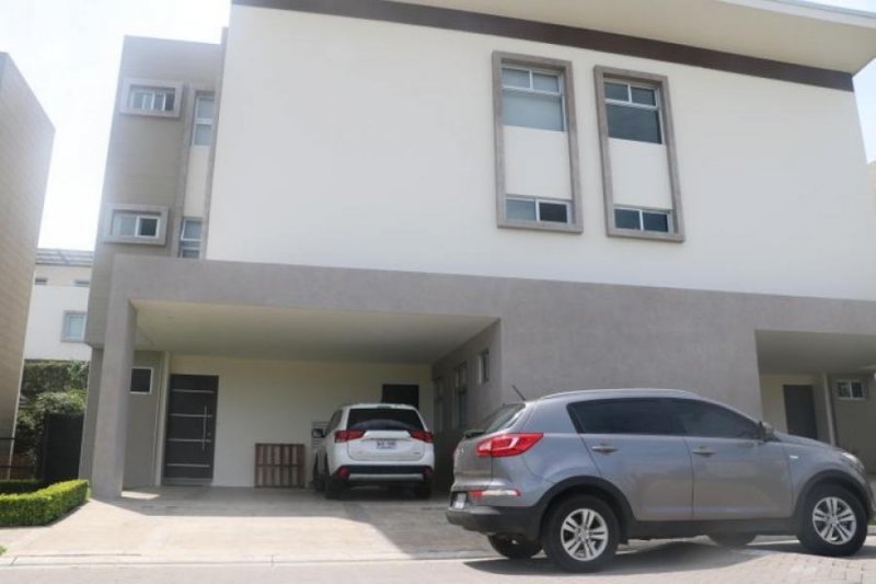 Foto Casa en Venta en Santa Ana, San José - U$D 545.000 - CAV52891 - BienesOnLine