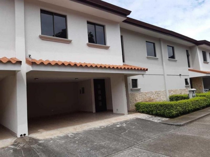 Foto Casa en Venta en Santa Ana, San José - U$D 179.000 - CAV51835 - BienesOnLine