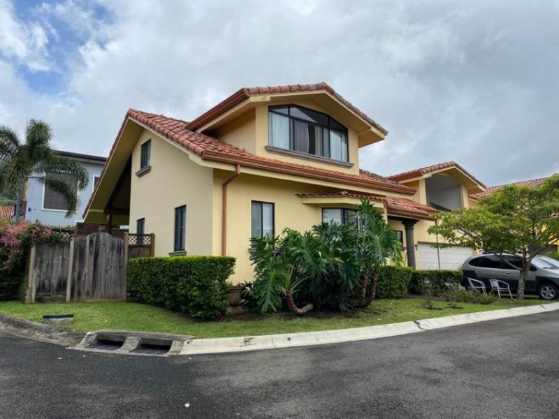 Foto Casa en Venta en Santa Ana, San José - U$D 325.000 - CAV51779 - BienesOnLine