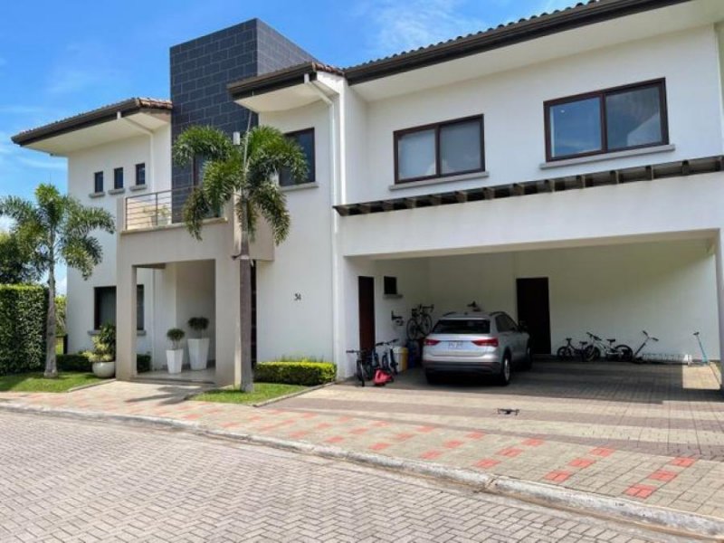 Foto Casa en Venta en Santa Ana, San José - U$D 1.200.000 - CAV63769 - BienesOnLine