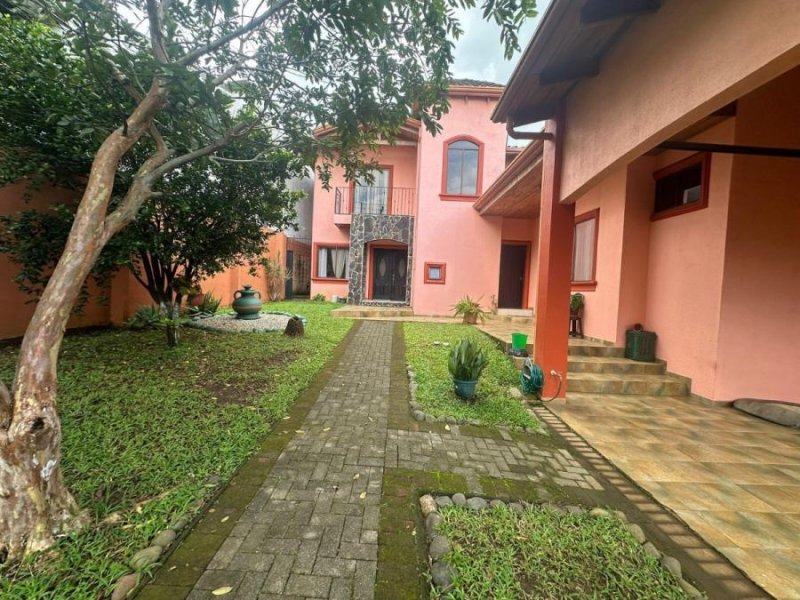 Foto Casa en Venta en Flores, Heredia - U$D 290.000 - CAV113071 - BienesOnLine