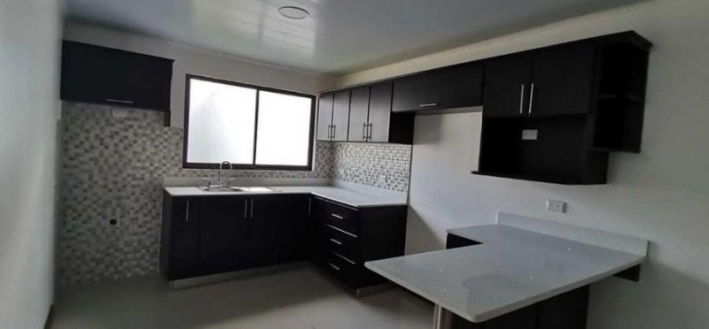 Foto Casa en Venta en La Unión, Cartago - U$D 149.500 - CAV48323 - BienesOnLine