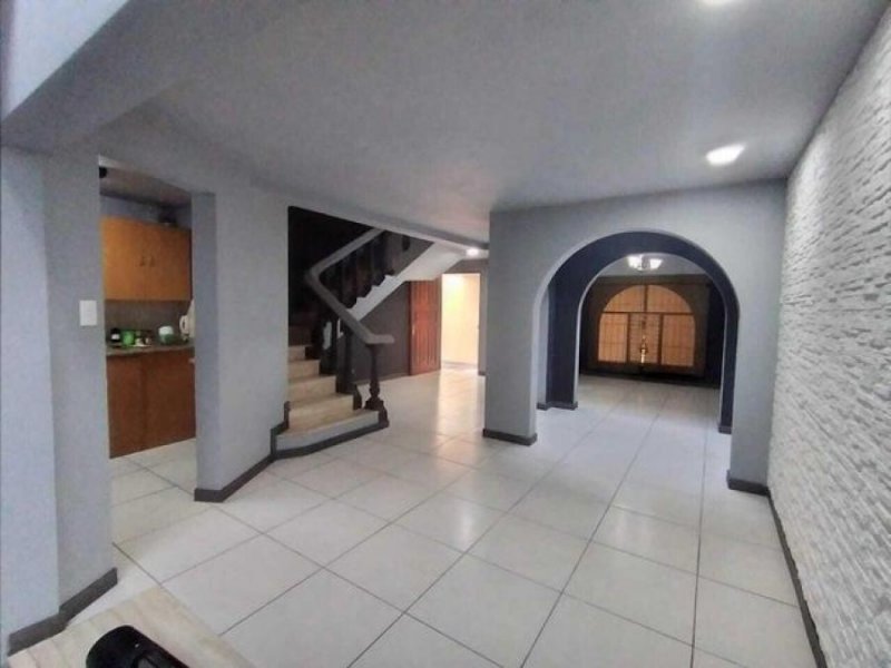 Foto Casa en Venta en Escazú, San José - U$D 145.000 - CAV61512 - BienesOnLine