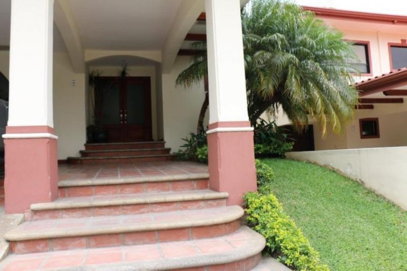 Foto Casa en Venta en Escazú, San José - U$D 650.000 - CAV35111 - BienesOnLine