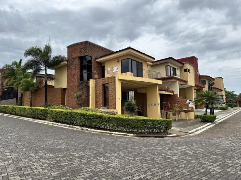 Foto Casa en Venta en Belén, Heredia - U$D 430.000 - CAV100155 - BienesOnLine