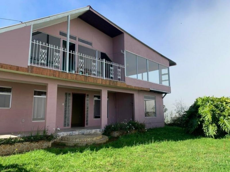 Venta de Casa + 2 Aptos en El Guarco, Cartago. RAH 25-345