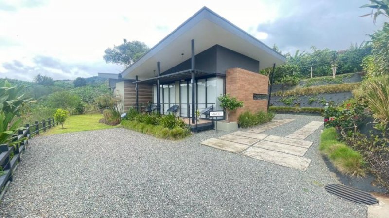 Casa en Venta en San Cristobal Sur Desamparados, San José