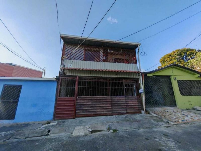 Venta de casa con apartamento independiente en Purral, Goicoechea #3868