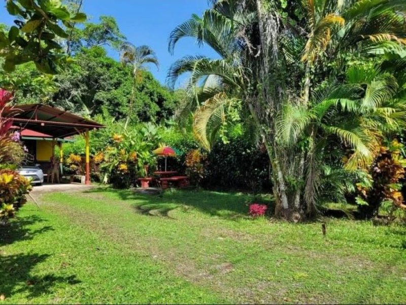 Foto Casa en Venta en Cahuita, Puerto Viejo, Limón - U$D 200.000 - CAV101868 - BienesOnLine