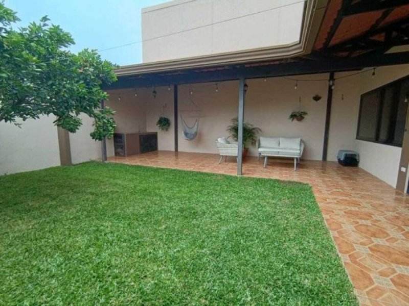 Foto Casa en Venta en Residencial Cataluña, Alajuela, Alajuela - ¢ 90.000.000 - CAV49142 - BienesOnLine