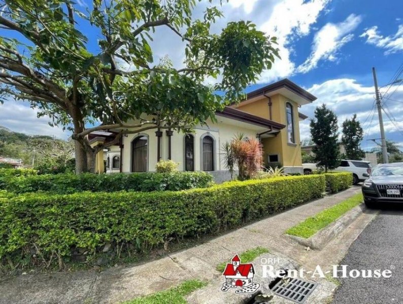 Foto Casa en Venta en Guácima, Alajuela - U$D 385.000 - CAV84684 - BienesOnLine