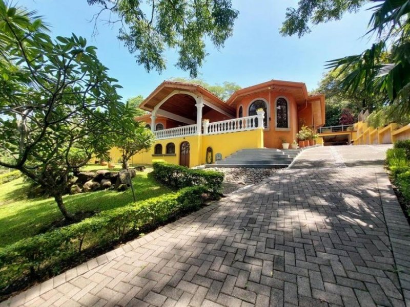 Foto Casa en Venta en Guácima, Alajuela - U$D 475.000 - CAV86867 - BienesOnLine