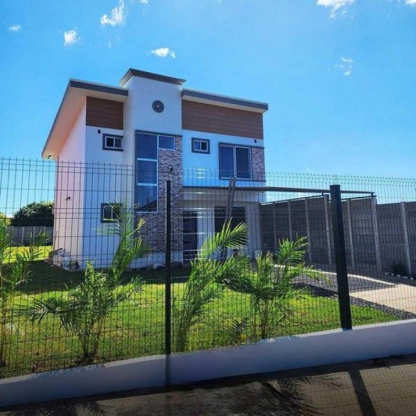 Foto Casa en Venta en Atenas, Alajuela - U$D 200.000 - CAV102741 - BienesOnLine