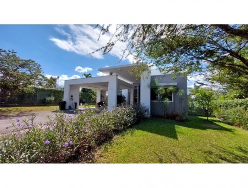 Casa en Venta en  Garita, Alajuela