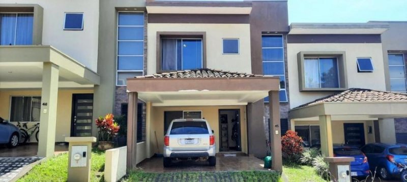 Foto Casa en Venta en Heredia, Heredia, Heredia - ¢ 111.000.000 - CAV50952 - BienesOnLine