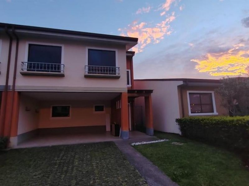 Foto Casa en Venta en Concepción de Tres Rios, La Unión, Cartago - U$D 250.000 - CAV88763 - BienesOnLine