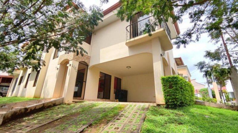 Foto Casa en Venta en Desamparados, Alajuela, Alajuela - U$D 180.000 - CAV77252 - BienesOnLine