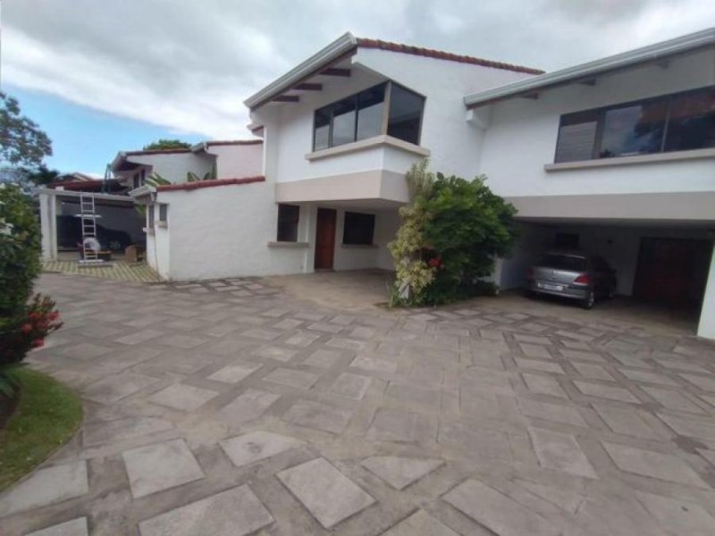 Foto Casa en Venta en Escazú, San José - U$D 225.000 - CAV39690 - BienesOnLine