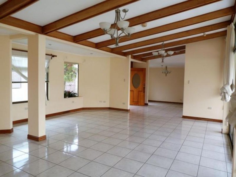 Foto Casa en Venta en Escazú, San José - U$D 650.000 - CAV53565 - BienesOnLine