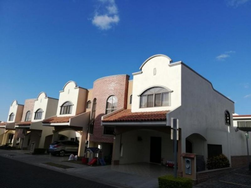 Foto Casa en Venta en Escazú, San José - ¢ 162.000.000 - CAV54925 - BienesOnLine