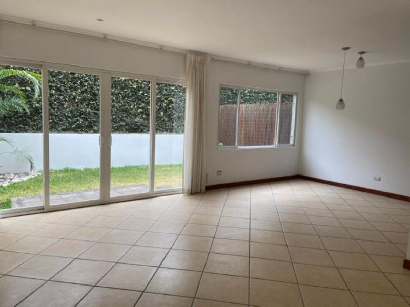 Foto Casa en Venta en Escazú, San José - U$D 200.000 - CAV40649 - BienesOnLine